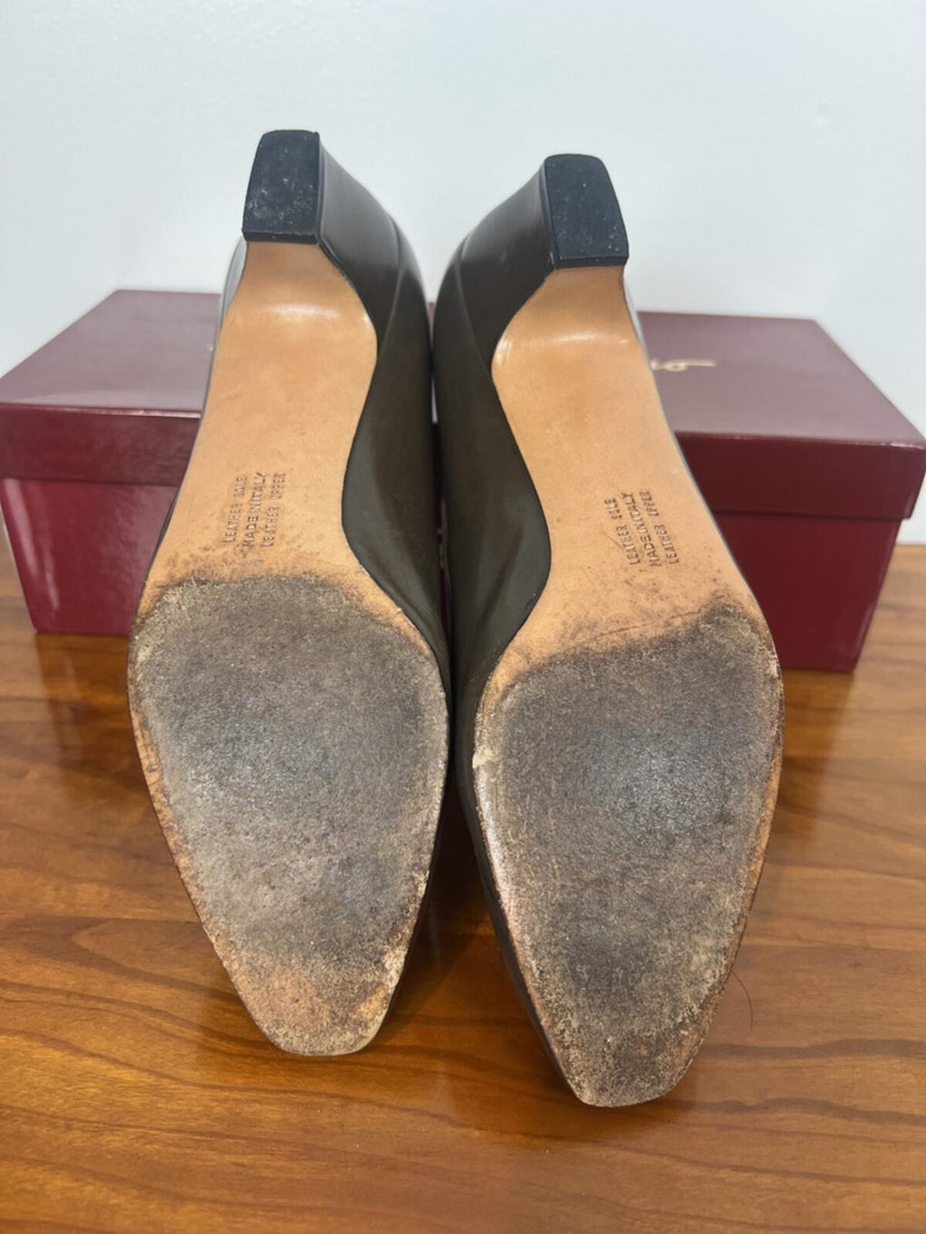 Salvatore Ferragamo Matina Brown Leather Pumps Low Heel Womens 7 B