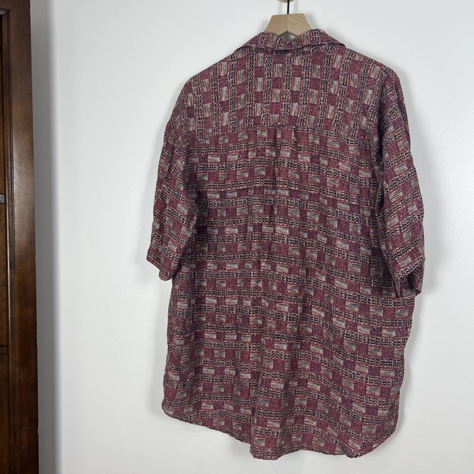 Mens Silk Shirt Large Red Abstract Print Short Sleeve Button Up Vintage