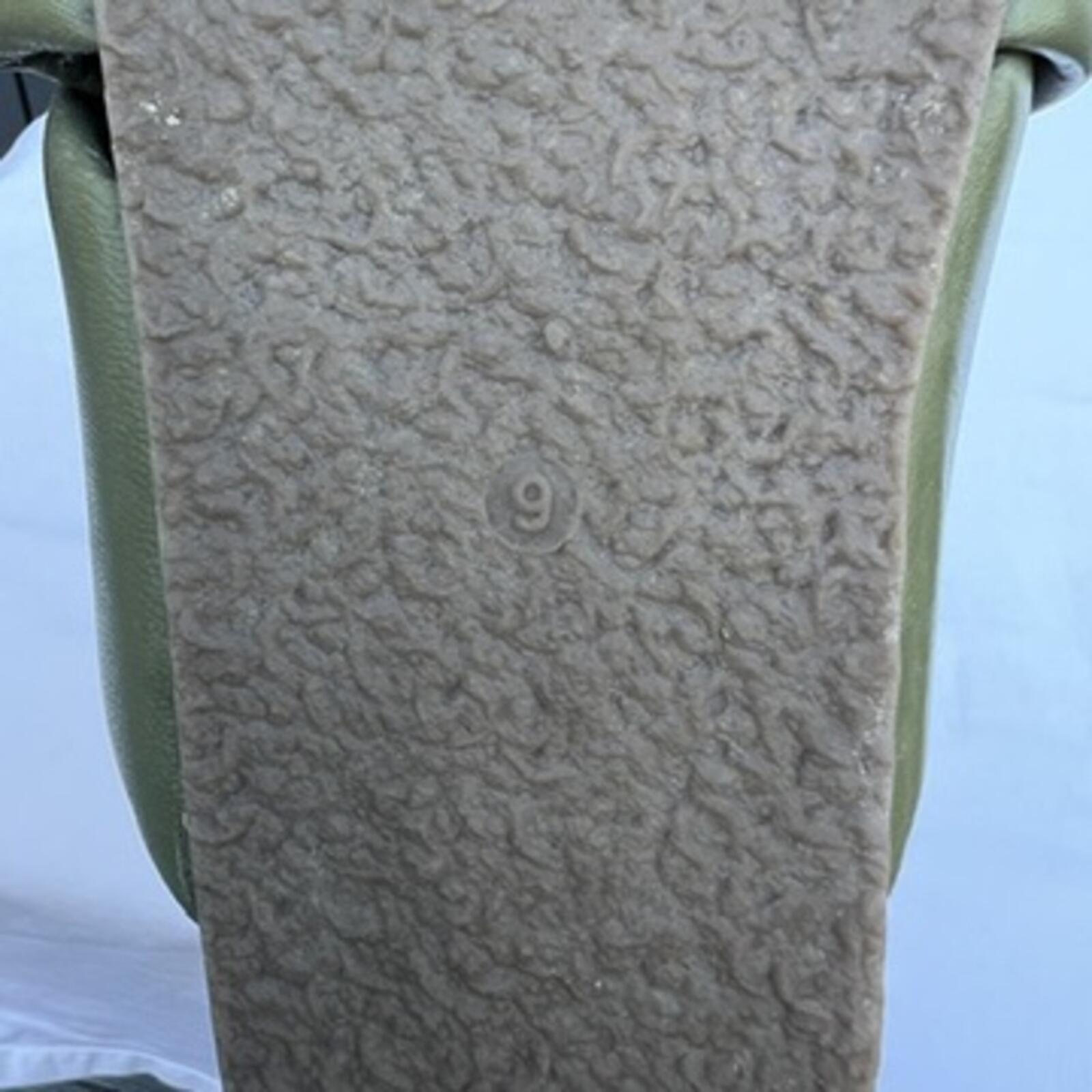 Seychelles Olive Green Slide Sandals Padded Cross Strap Size 9 NWOT