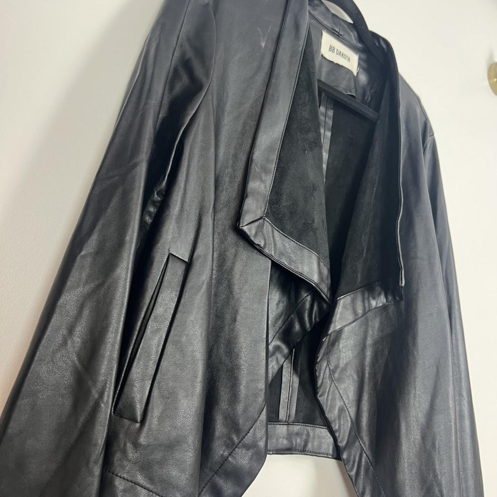 BB Dakota Faux Leather Jacket Womens Small Black Drape Open Moto Crop