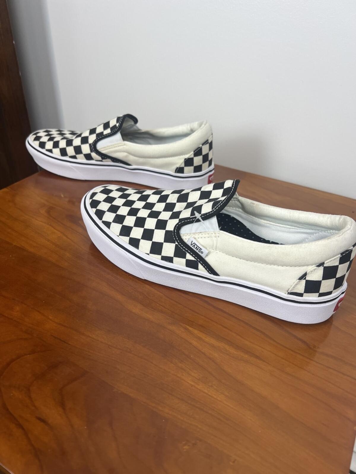 Vans Classic Slip-On Checkerboard Black White Sneakers Mens 8 / Womens 9.5