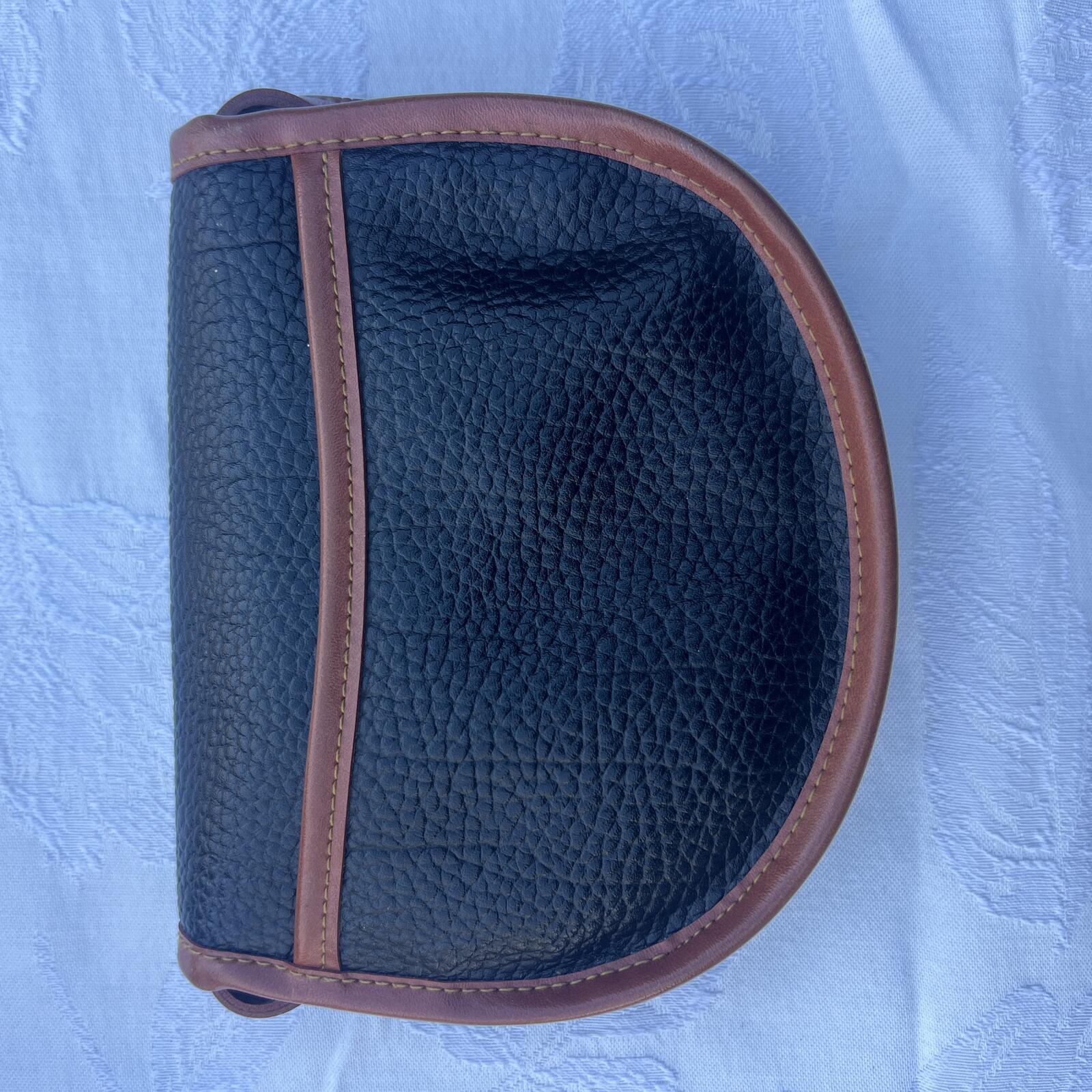 Vintage Pebbled Leather Crossbody Black & Tan Saddle Bag Classic Chic