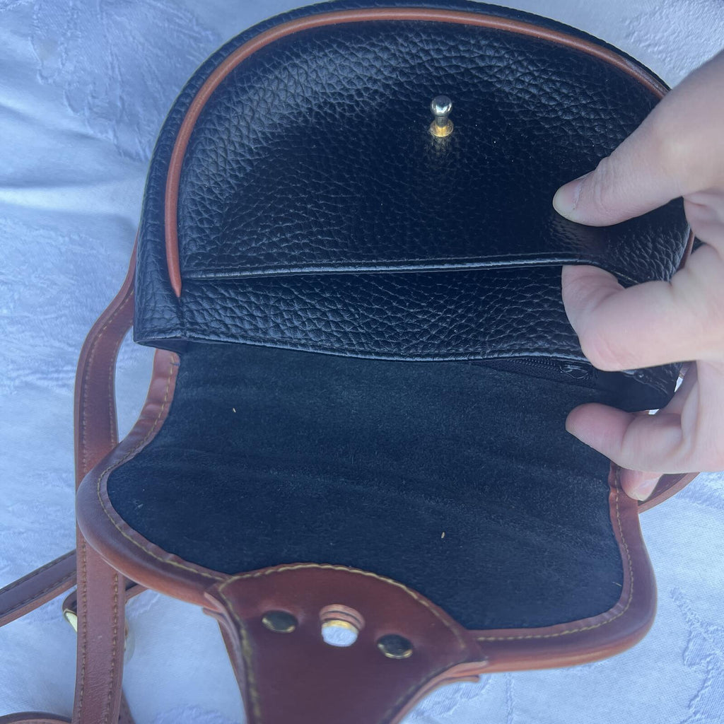 Vintage Pebbled Leather Crossbody Black & Tan Saddle Bag Classic Chic