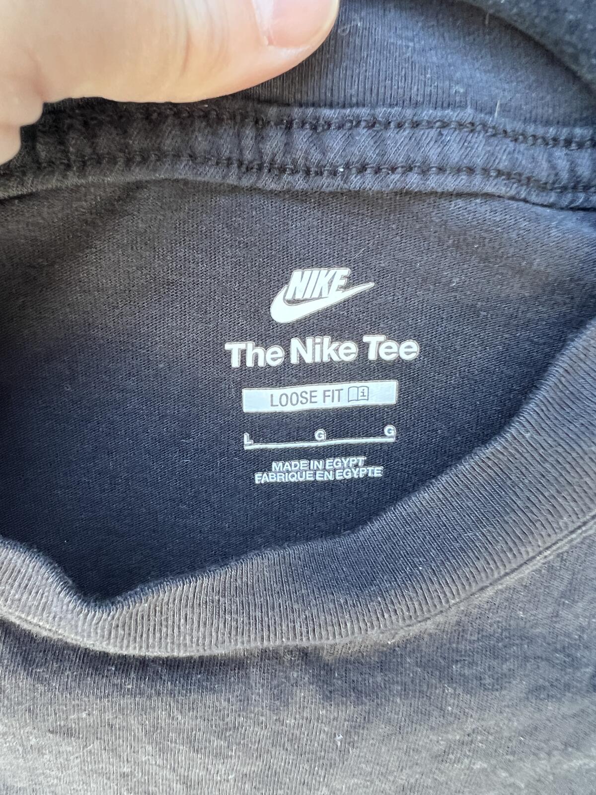 Nike Mini Swoosh Cropped Black Tee Loose Fit Cotton Women’s Size L