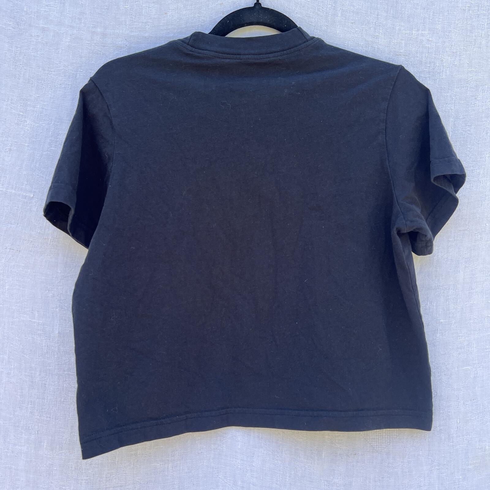 Nike Mini Swoosh Cropped Black Tee Loose Fit Cotton Women’s Size L