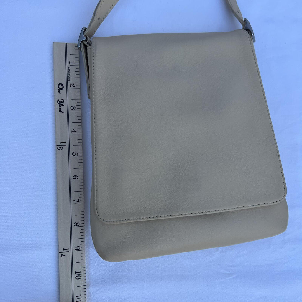 Vintage Coach 9408 Cream Leather Flap Shoulder Bag USA Minimalist EUC