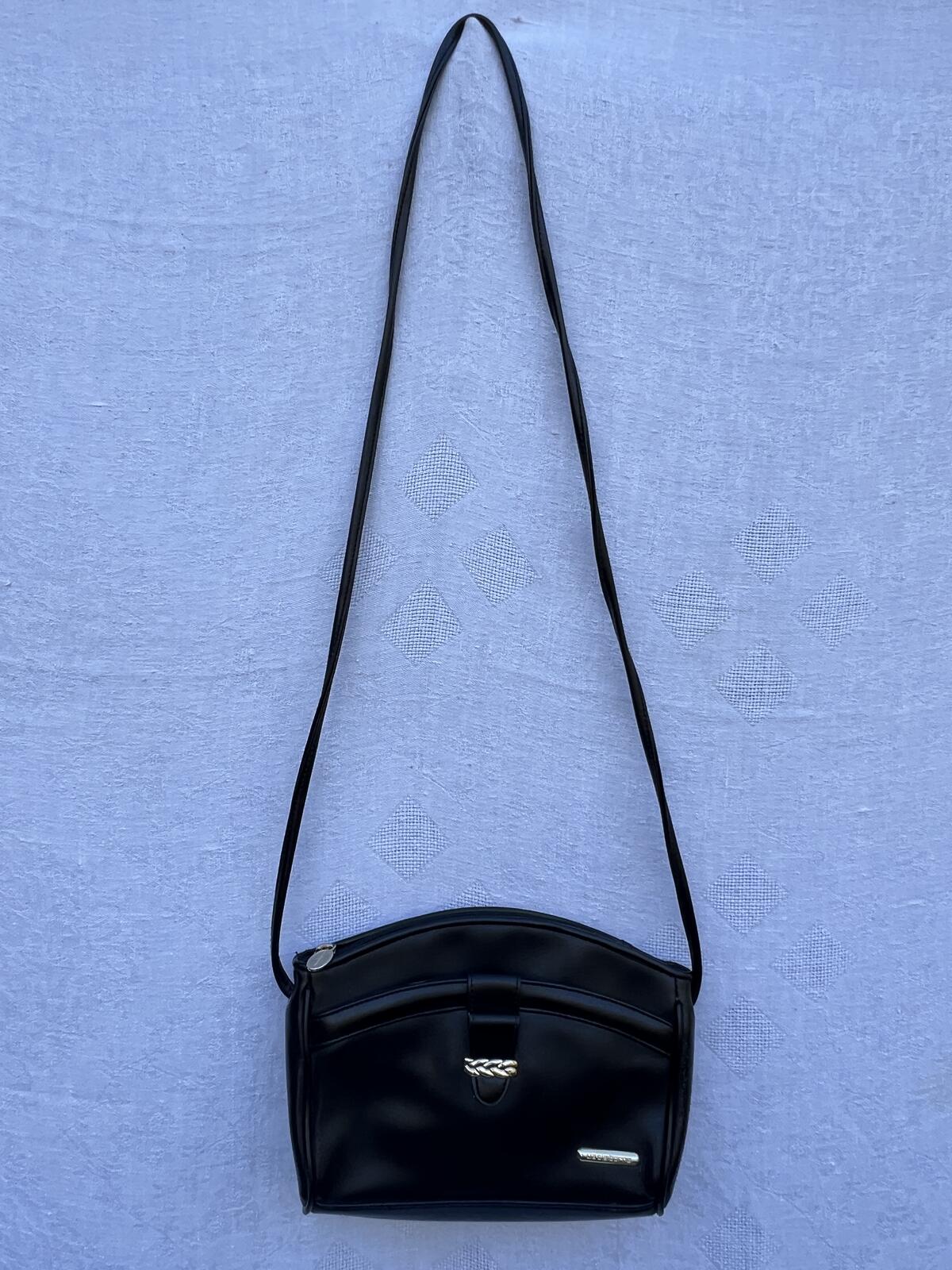 Vintage Liz Claiborne Black Leather Shoulder Bag Gold Chain Accent Purse