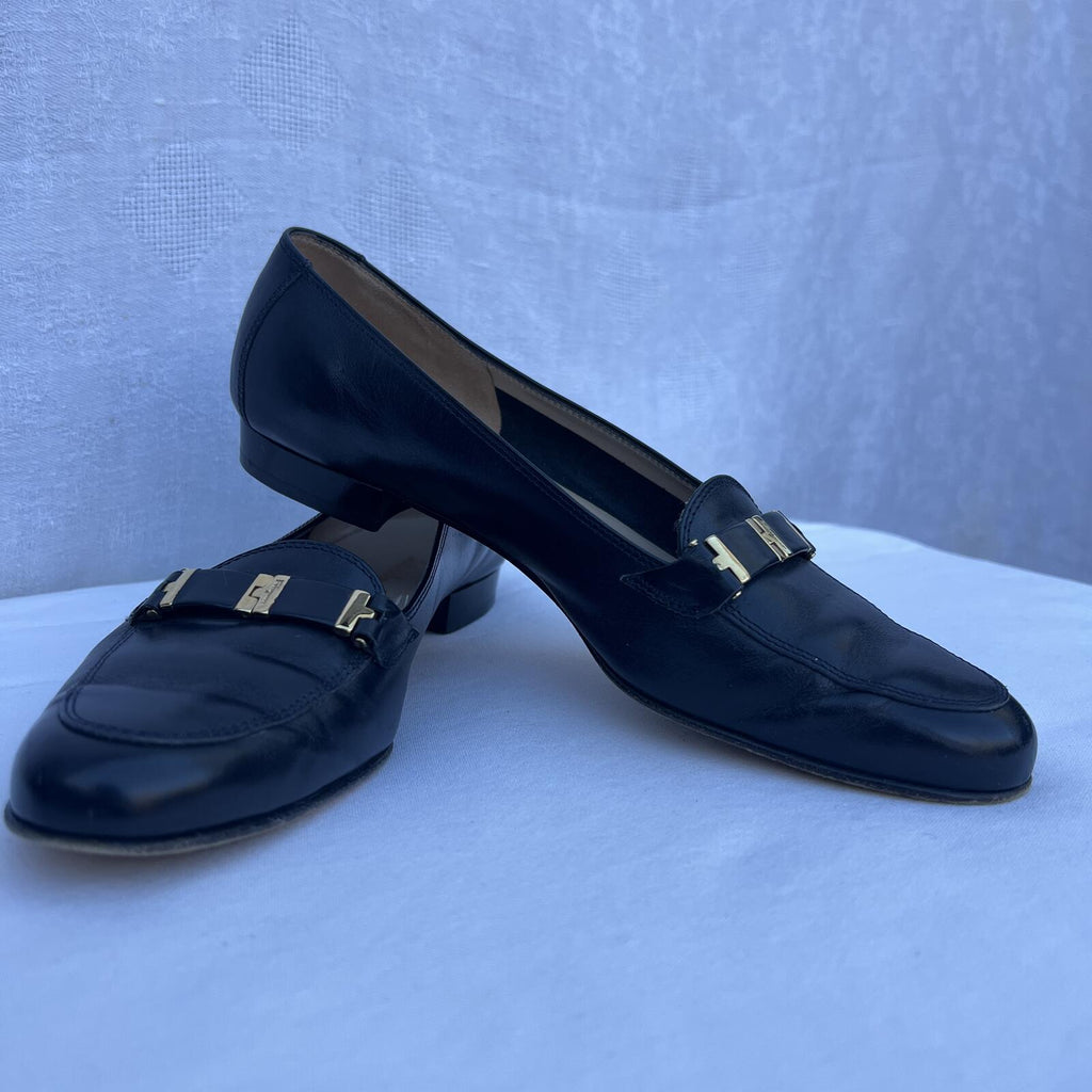 Vintage Ferragamo Black Leather Loafers Gold Gancini Italy Size 8 2A