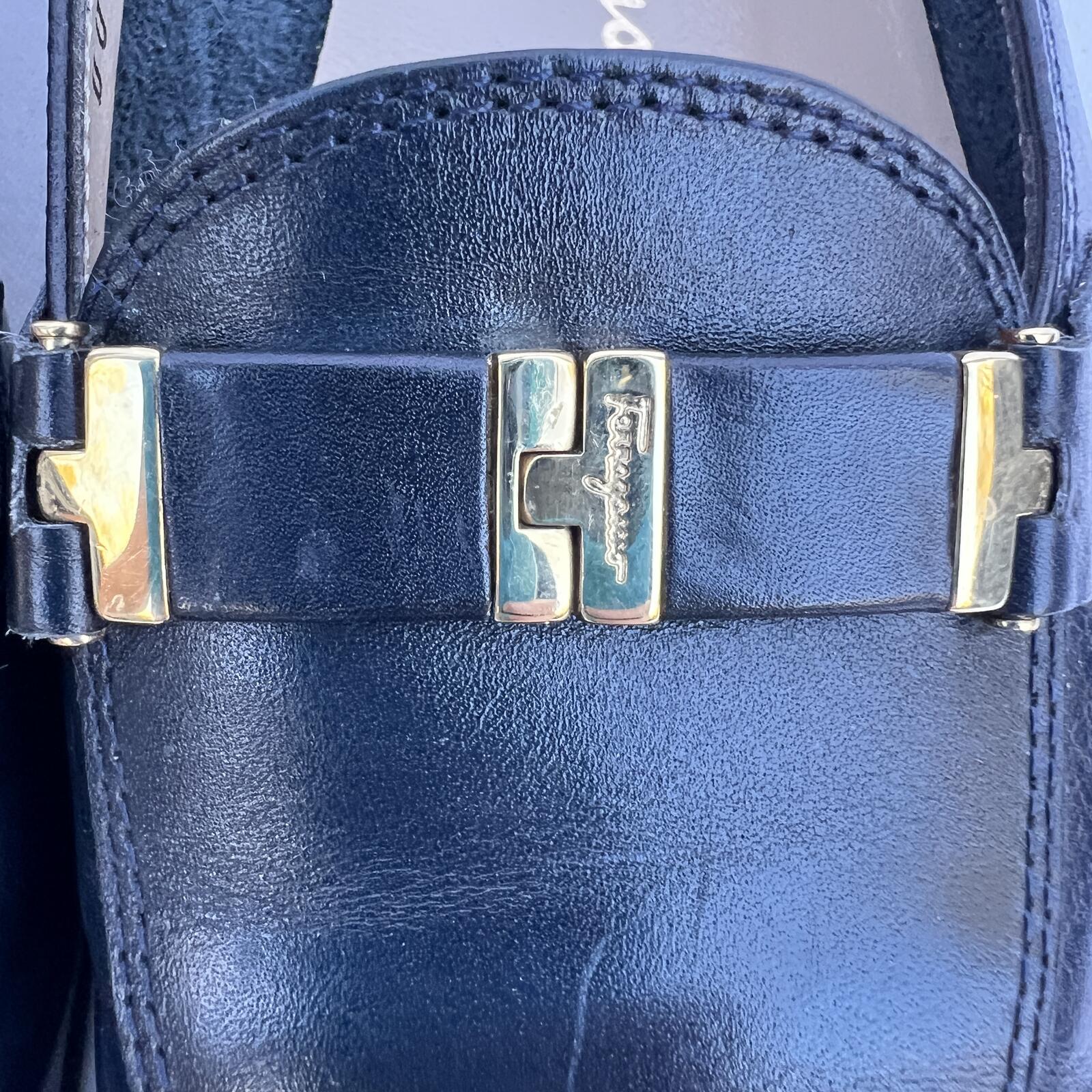 Vintage Ferragamo Black Leather Loafers Gold Gancini Italy Size 8 2A
