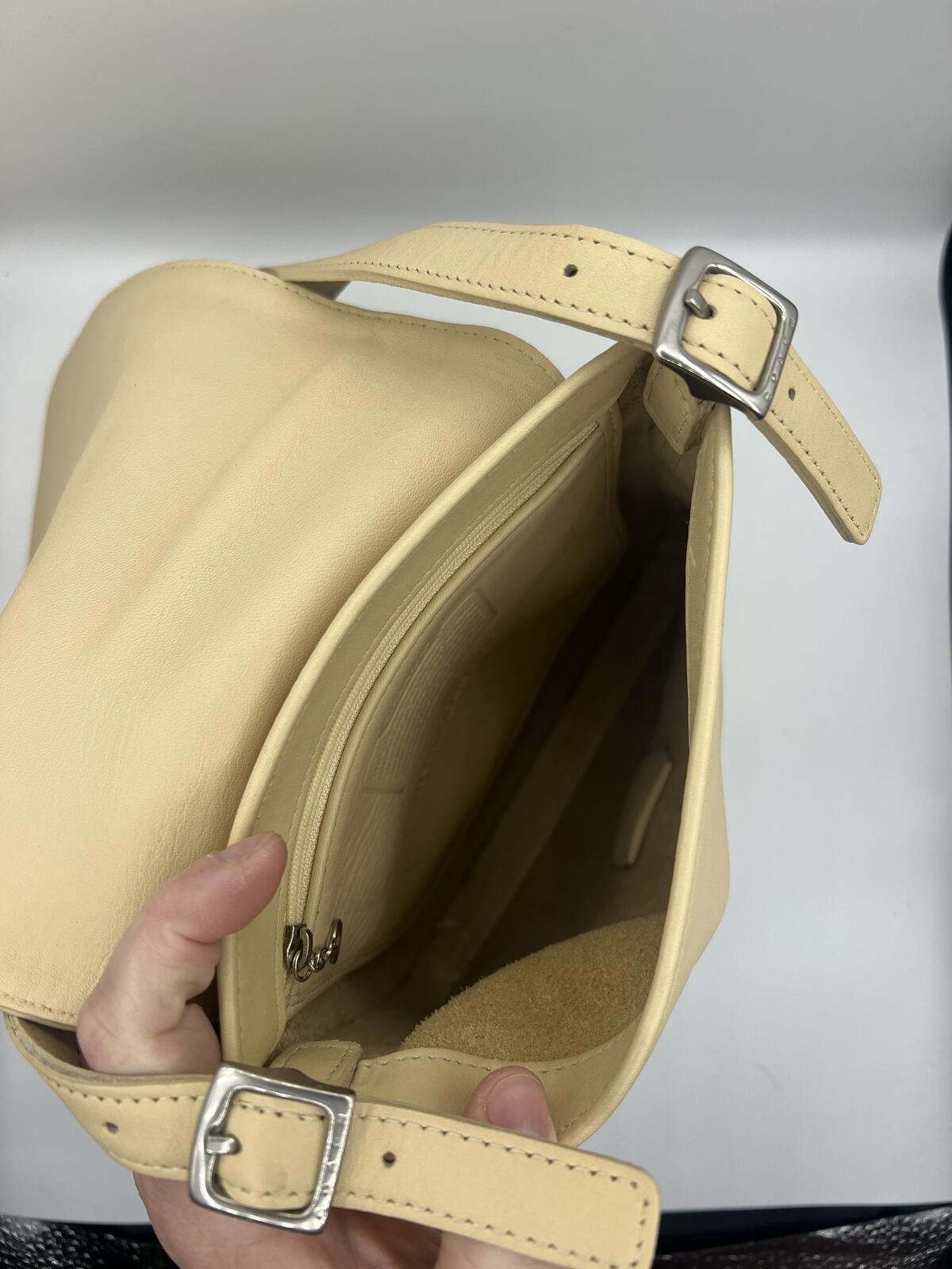 Vintage Coach 9408 Cream Leather Flap Shoulder Bag USA Minimalist EUC