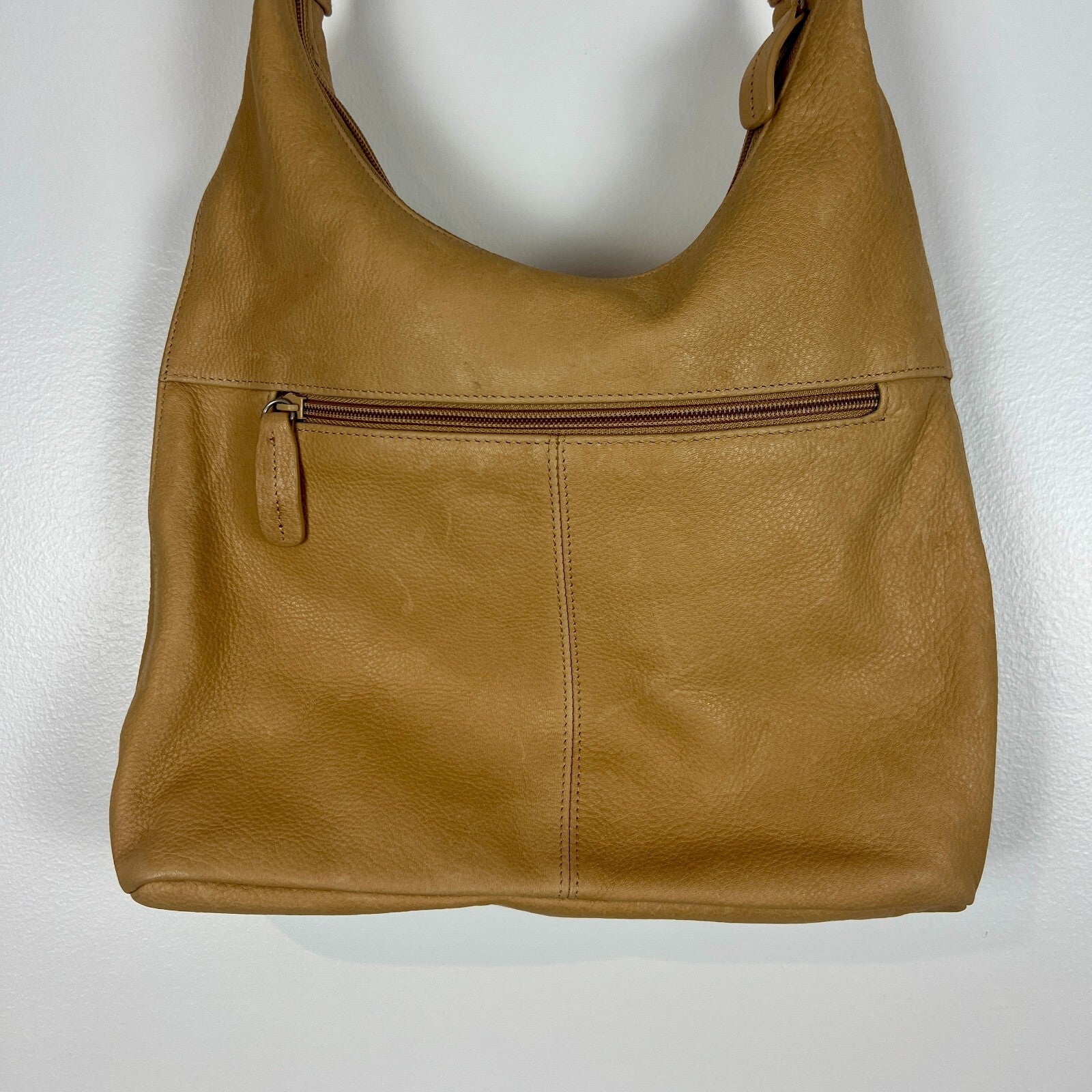 Tignanello Tan Pebbled Leather Hobo Shoulder Bag Large Zip Pocket Purse