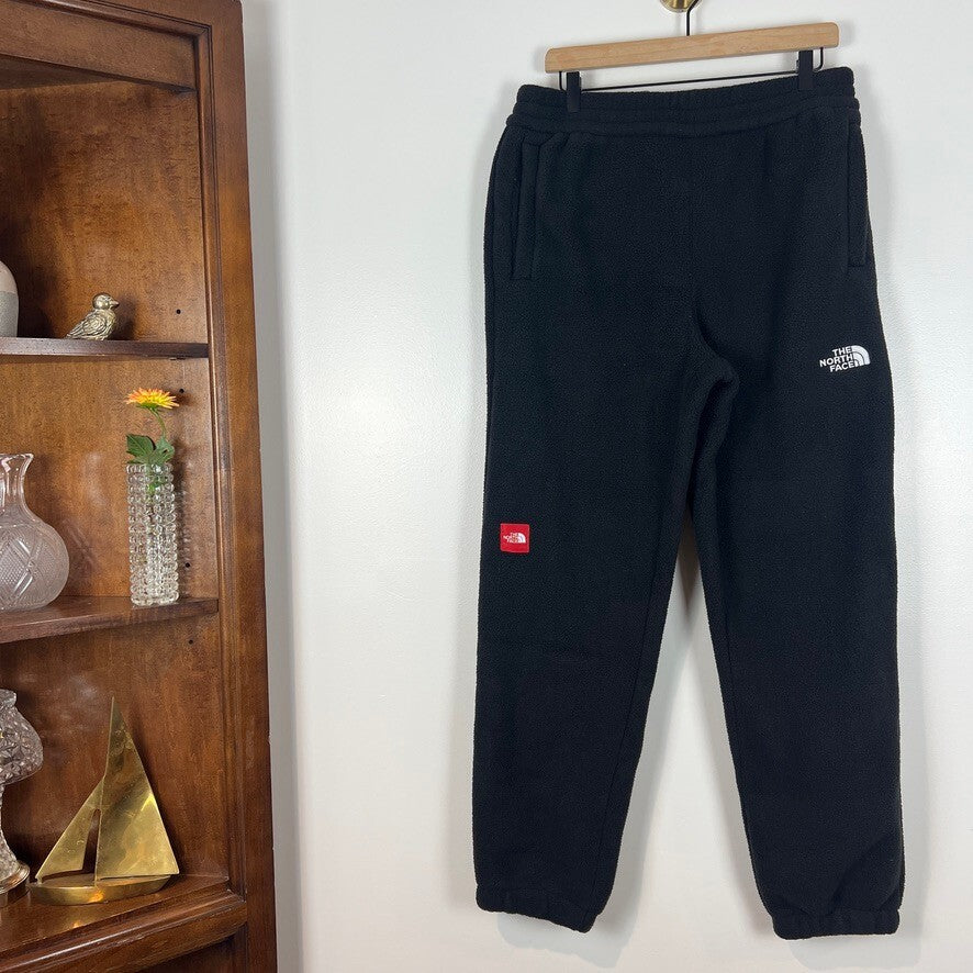 The North Face Men's Black Fleece Jogger Sweatpants Medium Circular Design NWOT