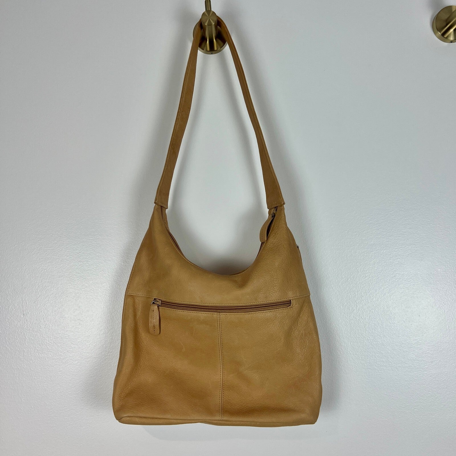 Tignanello Tan Pebbled Leather Hobo Shoulder Bag Large Zip Pocket Purse