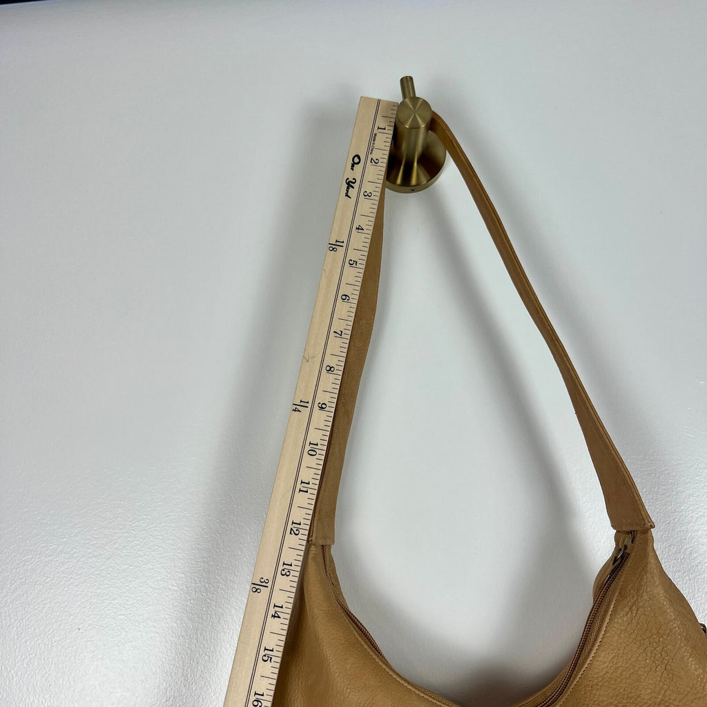 Tignanello Tan Pebbled Leather Hobo Shoulder Bag Large Zip Pocket Purse