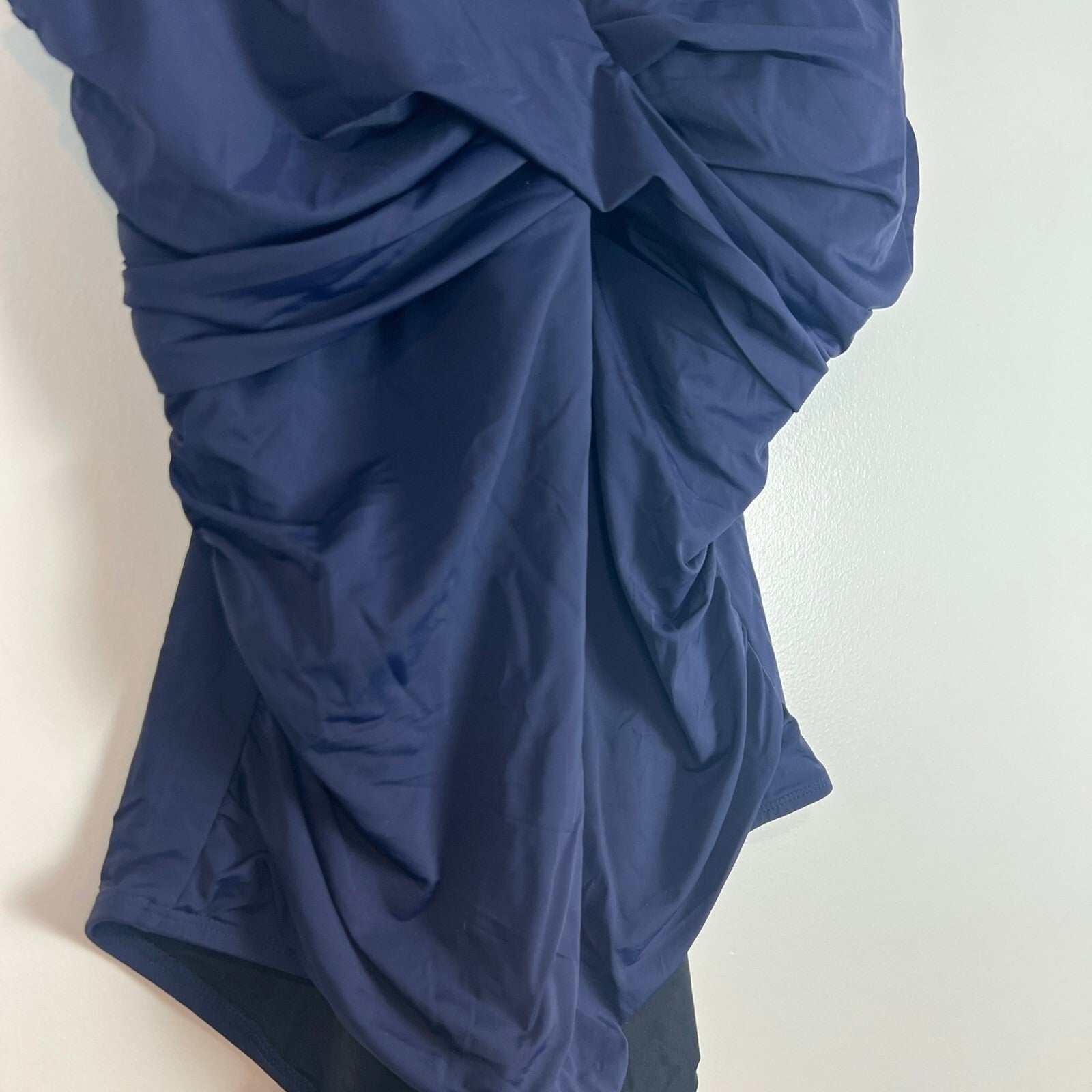 Hilor Navy Tummy Control One Piece Swimsuit Ruched Adjustable Straps NWT 16
