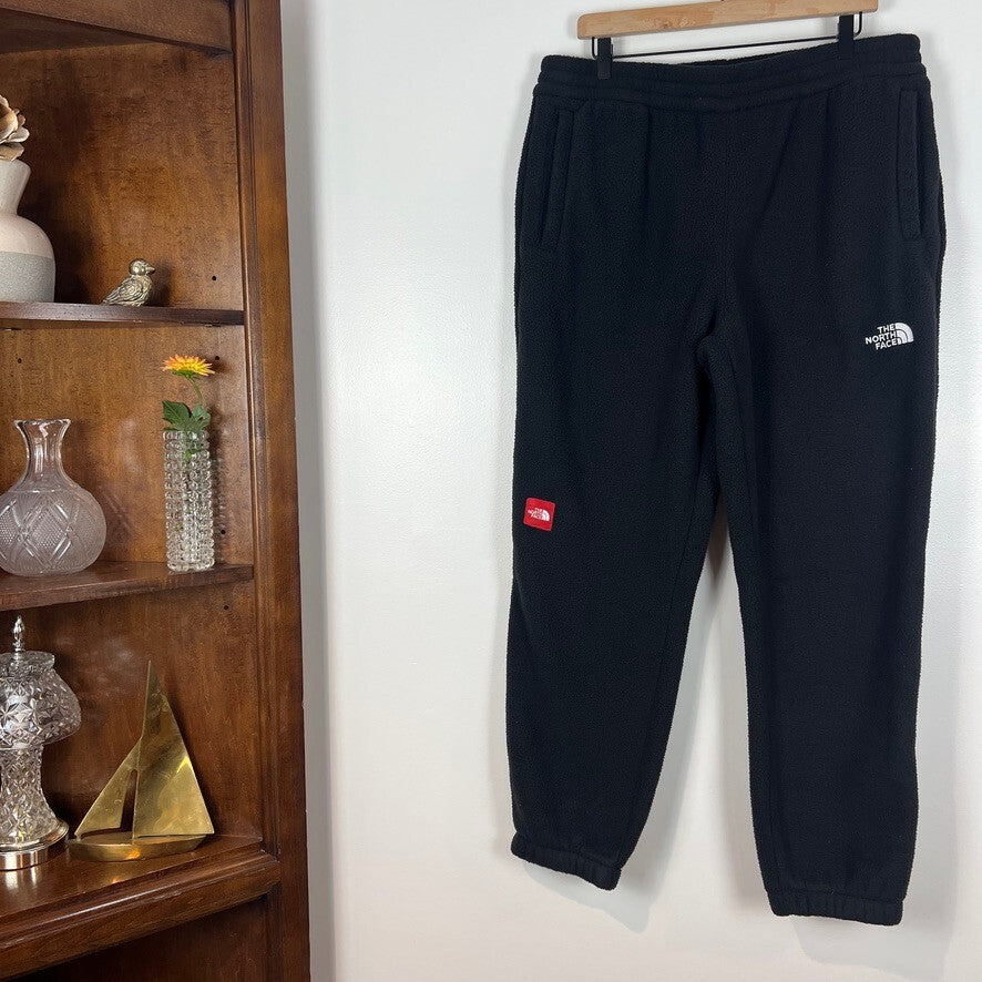 The North Face Men's Black Fleece Jogger Sweatpants Large Circular Design NWOT